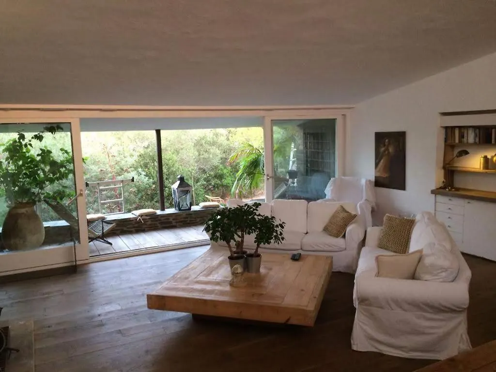 Isla Privada En Cadaques De Ensueno Con 11 Habitaciones Dobles Con Bano Privado Y Piscina Villa