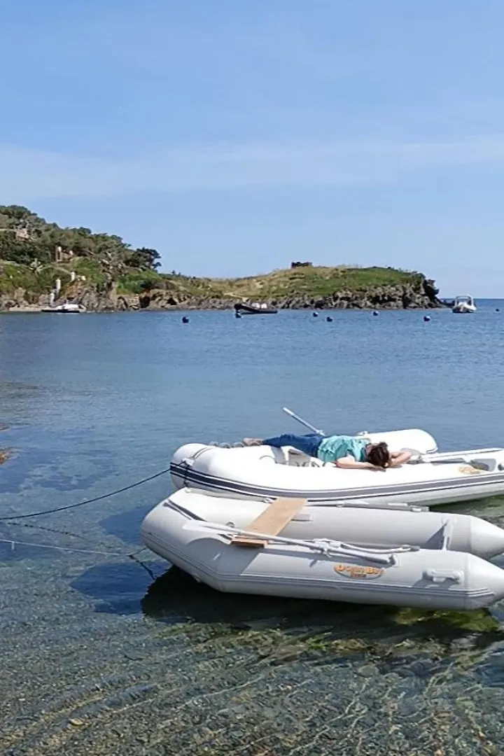 Villa Isla Privada En Cadaques De Ensueno Con 11 Habitaciones Dobles Con Bano Privado Y Piscina