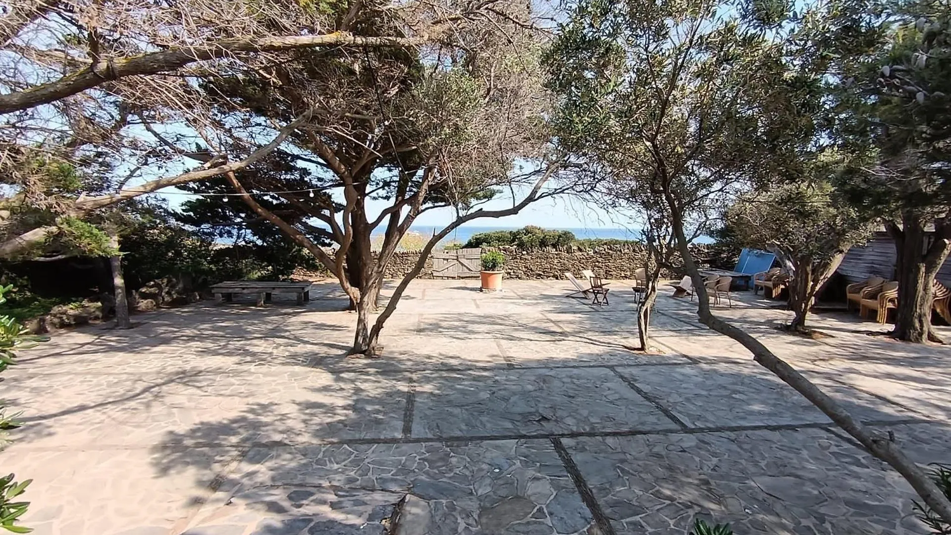 Isla Privada En Cadaques De Ensueno Con 11 Habitaciones Dobles Con Bano Privado Y Piscina 0*,  Spain