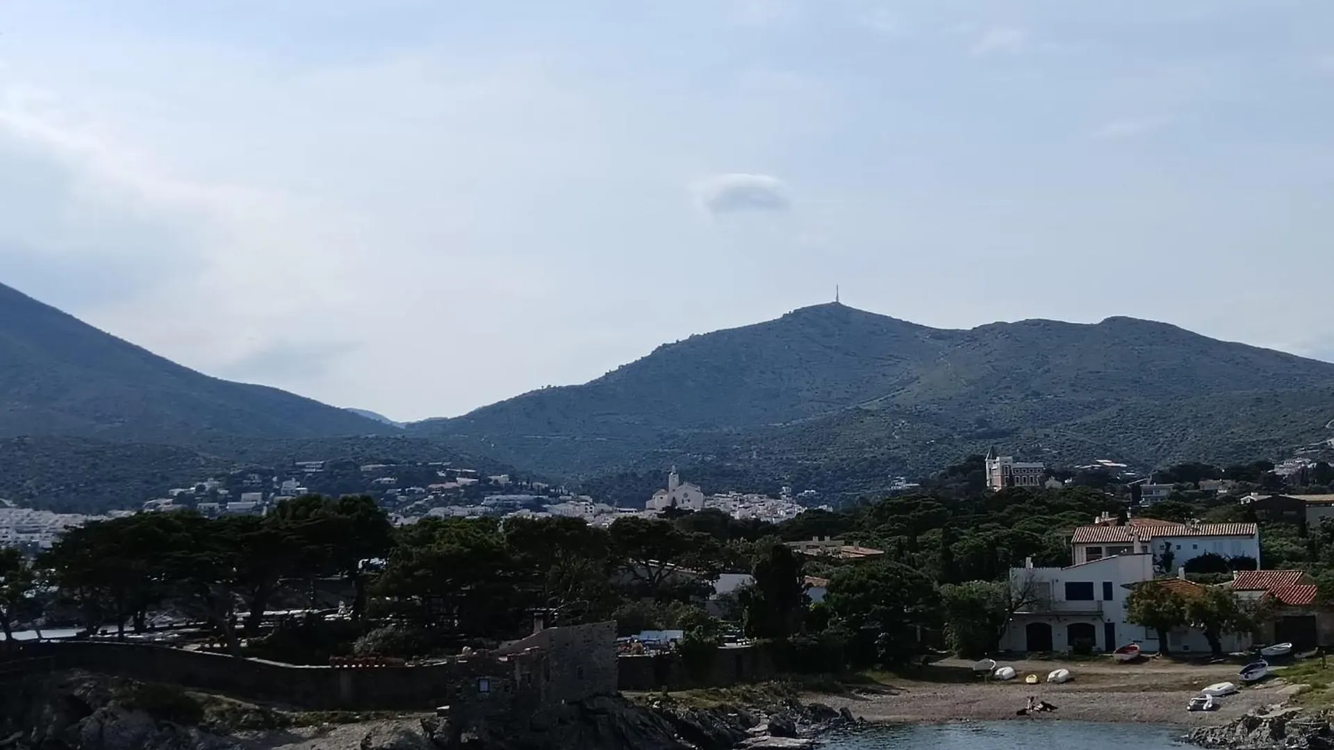 Isla Privada En Cadaques De Ensueno Con 11 Habitaciones Dobles Con Bano Privado Y Piscina Villa